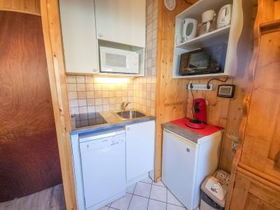 Rent in ski resort Studio 2 people (645) - Résidence Combes - Les Menuires - Kitchen