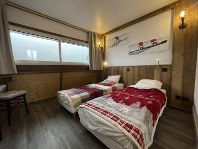Rent in ski resort 2 room duplex apartment 4 people (928) - Résidence Danchet - Les Menuires - Bedroom