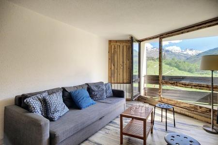 Rent in ski resort 2 room apartment sleeping corner 6 people (813) - Résidence de Caron - Les Menuires - Living room