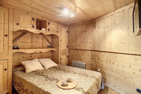 Rent in ski resort 2 room mezzanine apartment 6 people (03) - Résidence de Caron - Les Menuires - Bedroom