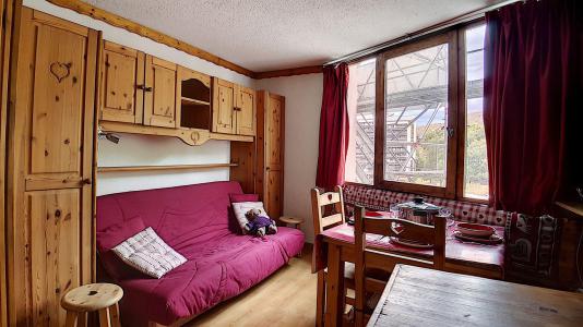 Skiverleih 2-Zimmer-Appartment für 4 Personen (322) - Résidence de Caron - Les Menuires - Wohnzimmer