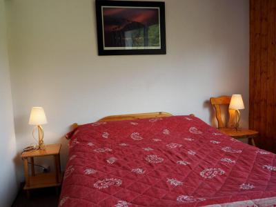 Rent in ski resort 4 room apartment 8 people (702) - Résidence de Caron - Les Menuires - Bedroom