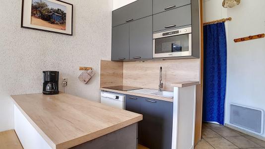 Rent in ski resort 4 room apartment 8 people (702) - Résidence de Caron - Les Menuires - Kitchen