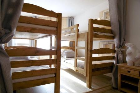 Rent in ski resort 3 room mezzanine apartment 8 people (0109) - Résidence de Caron - Les Menuires