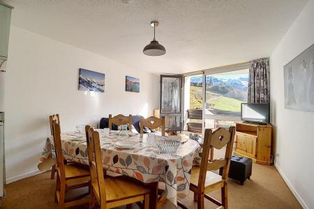 Ski verhuur Appartement 2 kamers 6 personen (312) - Résidence de Caron - Les Menuires - Woonkamer