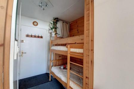 Rent in ski resort Studio 3 people (817) - Résidence de Caron - Les Menuires - Bunk beds