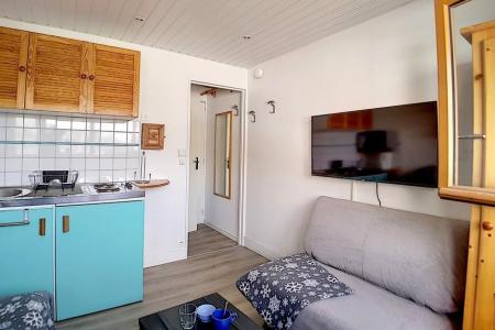 Rent in ski resort Studio 2 people (719) - Résidence des Alpages - Les Menuires - Living room