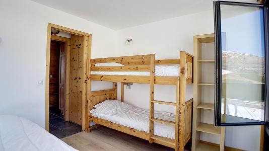 Rent in ski resort 3 room apartment 6 people (1005) - Résidence Dorons - Les Menuires - Bedroom