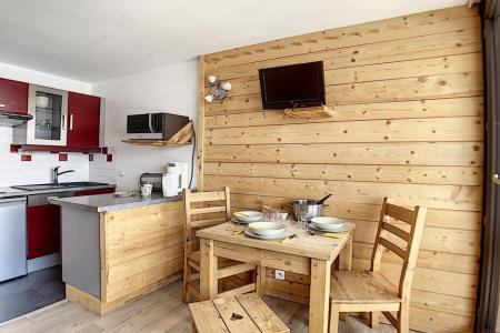 Rent in ski resort Studio 3 people (503) - Résidence Dorons - Les Menuires - Living room