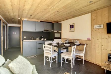 Rent in ski resort 2 room apartment 4 people (014) - Résidence la Biellaz - Les Menuires - Living room