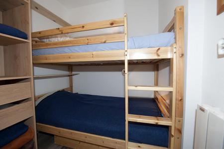 Rent in ski resort 3 room apartment 8 people (4344) - Résidence la Biellaz - Les Menuires - Bedroom