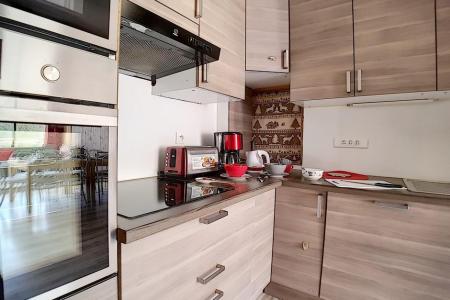 Rent in ski resort 4 room apartment 8 people (45) - Résidence la Biellaz - Les Menuires - Kitchen