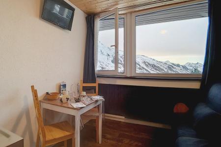 Rent in ski resort Studio 2 people (31) - Résidence la Vanoise - Les Menuires - Living room