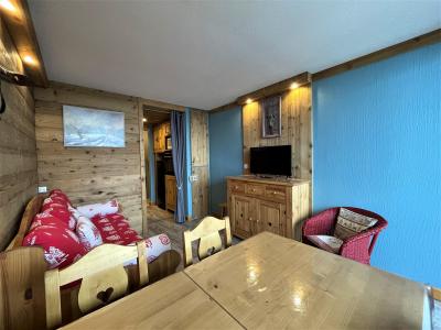 Ski verhuur Appartement duplex 2 kamers 5 personen (32) - Résidence Lauzes - Les Menuires - Woonkamer