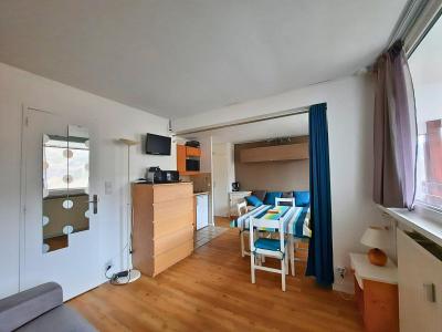 Wynajem na narty Studio z alkową 4 osoby (E7) - Résidence Lauzes - Les Menuires - Pokój gościnny