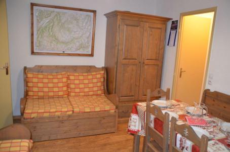 Rent in ski resort 2 room apartment 6 people (A7) - Résidence le Jettay - Les Menuires - Cabin