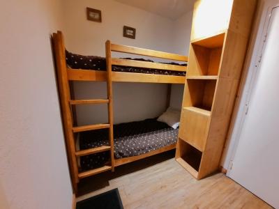 Rent in ski resort 2 room apartment 6 people (B53) - Résidence le Jettay - Les Menuires - Bedroom