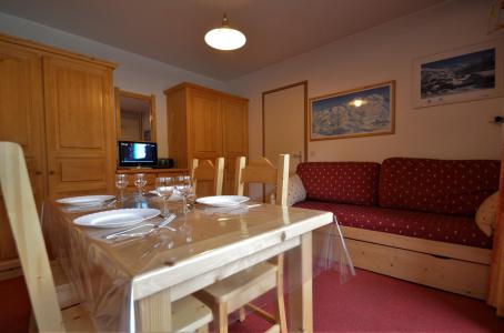 Ski verhuur Appartement 2 kamers bergnis 6 personen (C137) - Résidence le Jettay - Les Menuires - Woonkamer