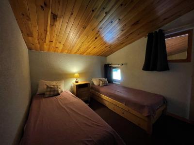 Ski verhuur Appartement 3 kamers mezzanine 7 personen (C143) - Résidence le Jettay - Les Menuires - Kamer