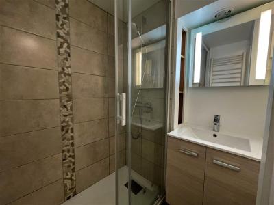 Location au ski Appartement 3 pièces mezzanine 7 personnes (C143) - Résidence le Jettay - Les Menuires - Salle de douche