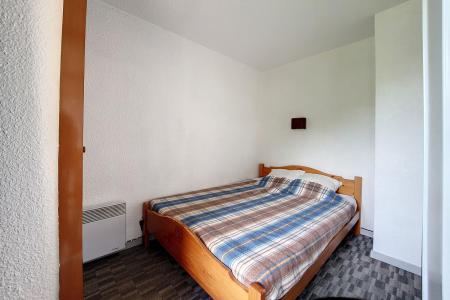 Rent in ski resort 2 room apartment 4 people (217) - Résidence le Median - Les Menuires - Bedroom