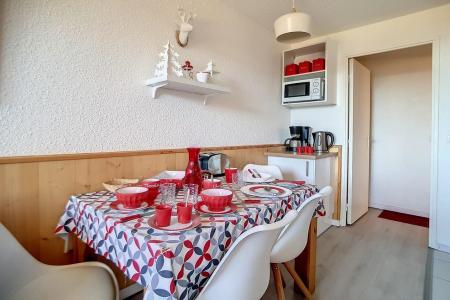 Rent in ski resort 2 room apartment 4 people (420) - Résidence le Median - Les Menuires - Apartment