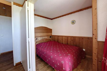 Rent in ski resort Studio cabin 4 people (216) - Résidence le Median - Les Menuires - Bedroom