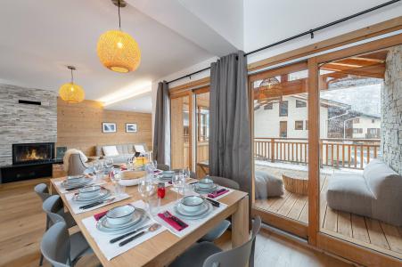 Rent in ski resort 5 room apartment 8 people (SUMMIT) - Résidence le Rocher - Summit - Les Menuires - Living room