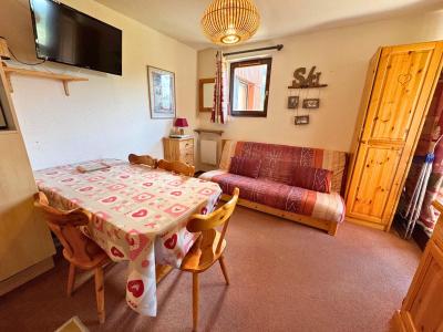 Rent in ski resort 3 room apartment 5 people (2604) - Résidence le Ski Soleil - Les Menuires - Living room