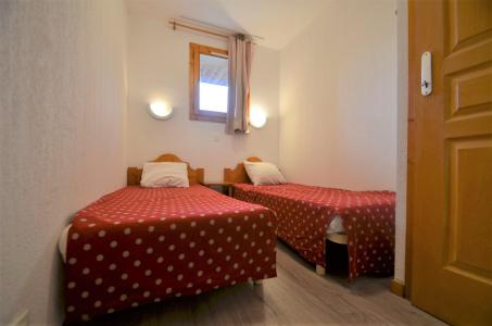 Skiverleih 2-Zimmer-Appartment für 4 Personen (506) - Résidence le Valmont - Les Menuires - Schlafzimmer