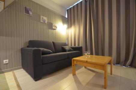 Rent in ski resort Studio 2 cabins 4 persons (205) - Résidence le Villaret - Les Menuires - Living room