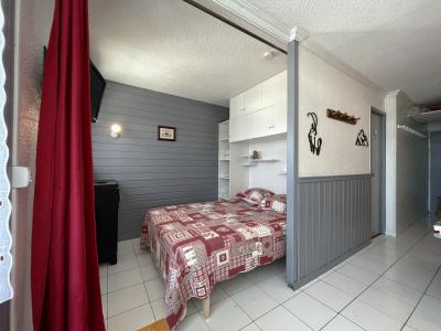 Rent in ski resort Studio cabin 4 people (106) - Résidence le Villaret - Les Menuires - Bedroom