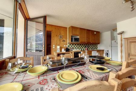 Alquiler al esquí Apartamento cabina 4 piezas para 8 personas (113) - Résidence les Aravis - Les Menuires - Estancia