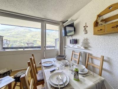 Ski verhuur Studio bergnis 4 personen (313) - Résidence les Aravis - Les Menuires - Woonkamer