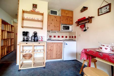 Rent in ski resort Studio cabin 4 people (1120) - Résidence les Asters A2 - Les Menuires - Kitchen