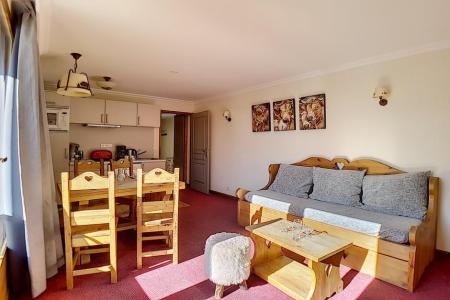 Rent in ski resort 2 room apartment 4 people (2) - Résidence les Cristaux - Les Menuires - Living room