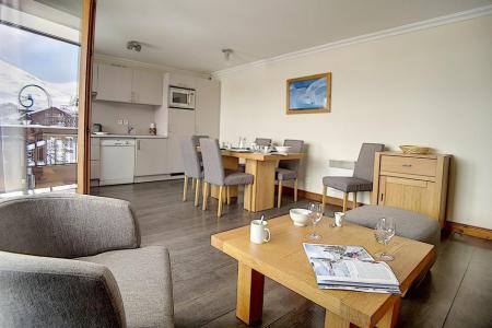 Rent in ski resort 3 room apartment 6 people (24) - Résidence les Cristaux - Les Menuires - Living room