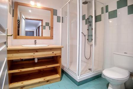 Rent in ski resort 4 room apartment 8 people (23) - Résidence les Cristaux - Les Menuires - Shower room