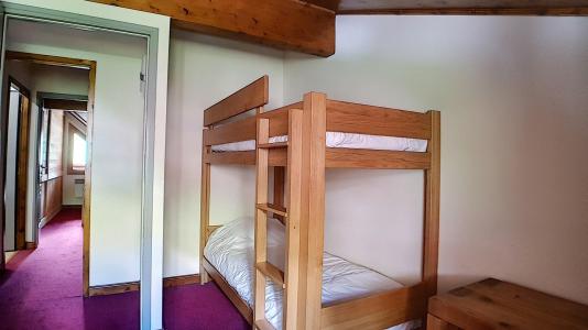 Rent in ski resort 5 room duplex apartment 10 people (9) - Résidence les Cristaux - Les Menuires - Bedroom