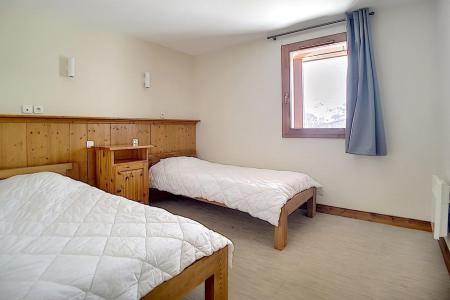 Ski verhuur Appartement 6 kamers 12 personen (27) - Résidence les Cristaux - Les Menuires - Kamer