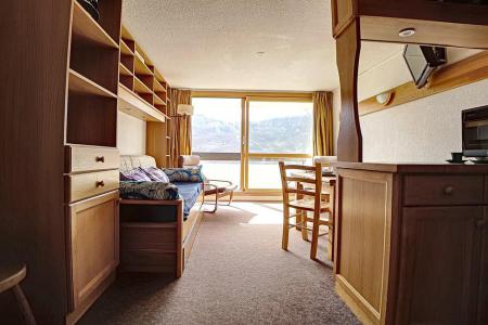 Rent in ski resort 2 room duplex apartment 5 people (303) - Résidence les Evons - Les Menuires