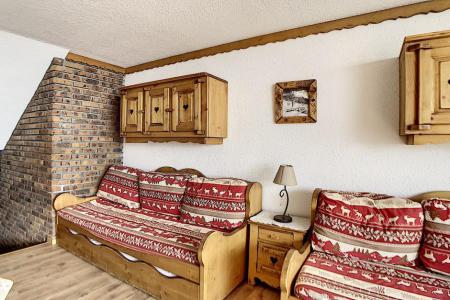 Rent in ski resort Studio 4 people (202) - Résidence les Evons - Les Menuires - Living room