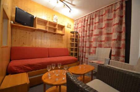 Ski verhuur Appartement 3 kamers 10 personen - Résidence les Origanes - Les Menuires - Woonkamer