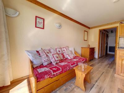 Rent in ski resort 2 room apartment 4 people (1216) - Résidence les Valmonts - Les Menuires - Living room