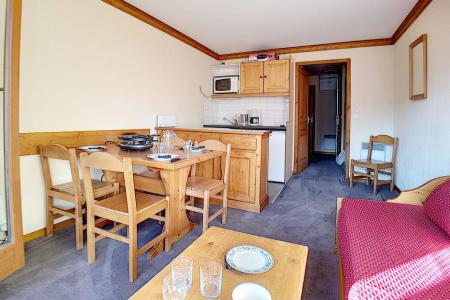 Rent in ski resort 2 room apartment 4 people (710) - Résidence les Valmonts - Les Menuires - Living room