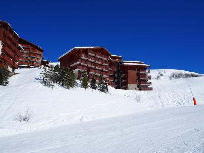 Аренда на лыжном курорте Résidence les Valmonts B - Les Menuires - зимой под открытым небом