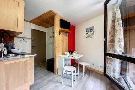Rent in ski resort Logement 1 pièces 2 personnes (MN-ML0001) - Résidence Mélèzes - Les Menuires - Living room