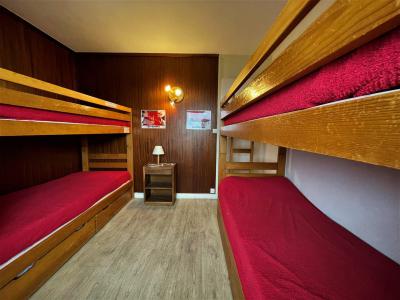 Skiverleih 3-Zimmer-Appartment für 6 Personen (47) - Résidence Oisans - Les Menuires - Schlafzimmer