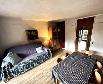 Ski verhuur Appartement 2 kamers 6 personen (44) - Résidence Oisans - Les Menuires - Woonkamer