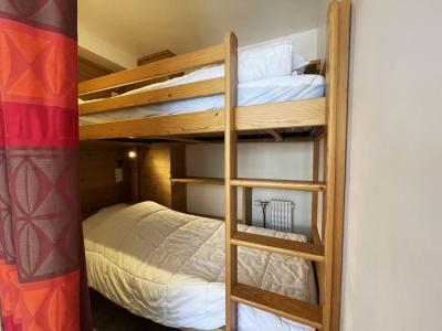 Rent in ski resort Studio sleeping corner 4 people (62) - Résidence Oisans - Les Menuires - Bedroom